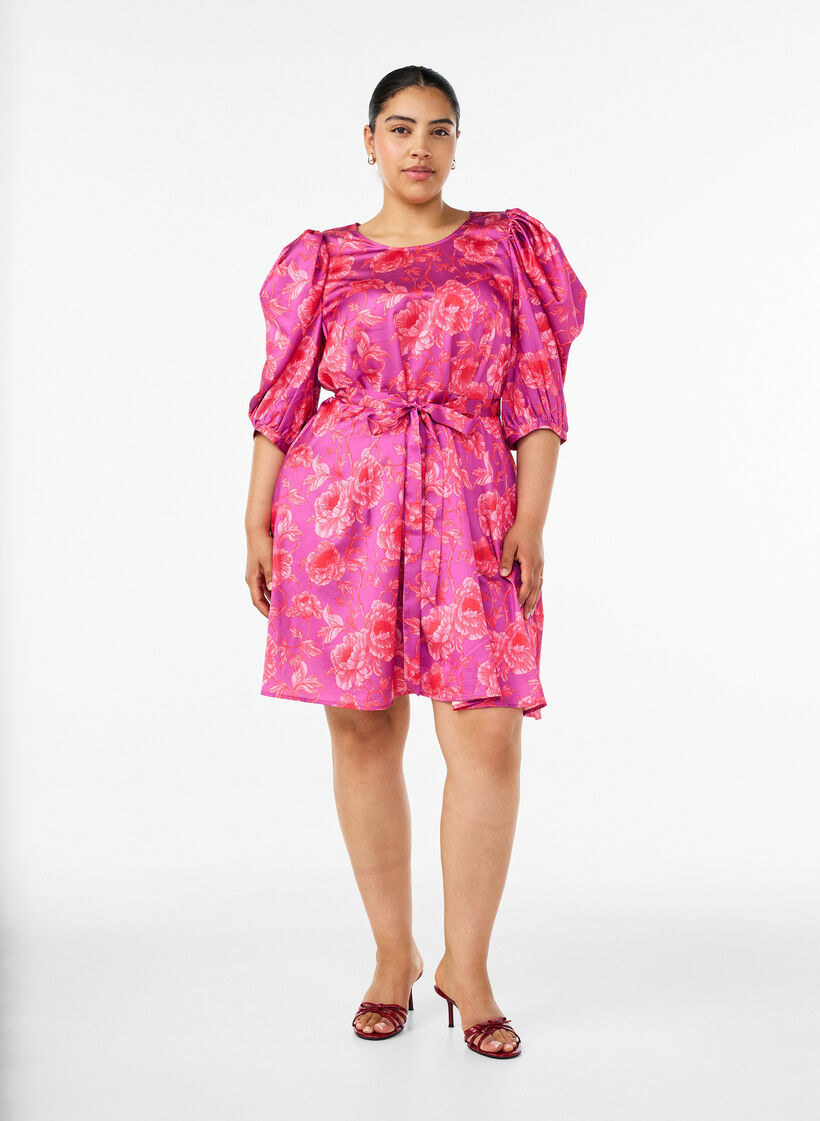 Robe &agrave; fleurs avec manches bouffantes et ceinture &agrave; nouer, Rose, Model image number 1