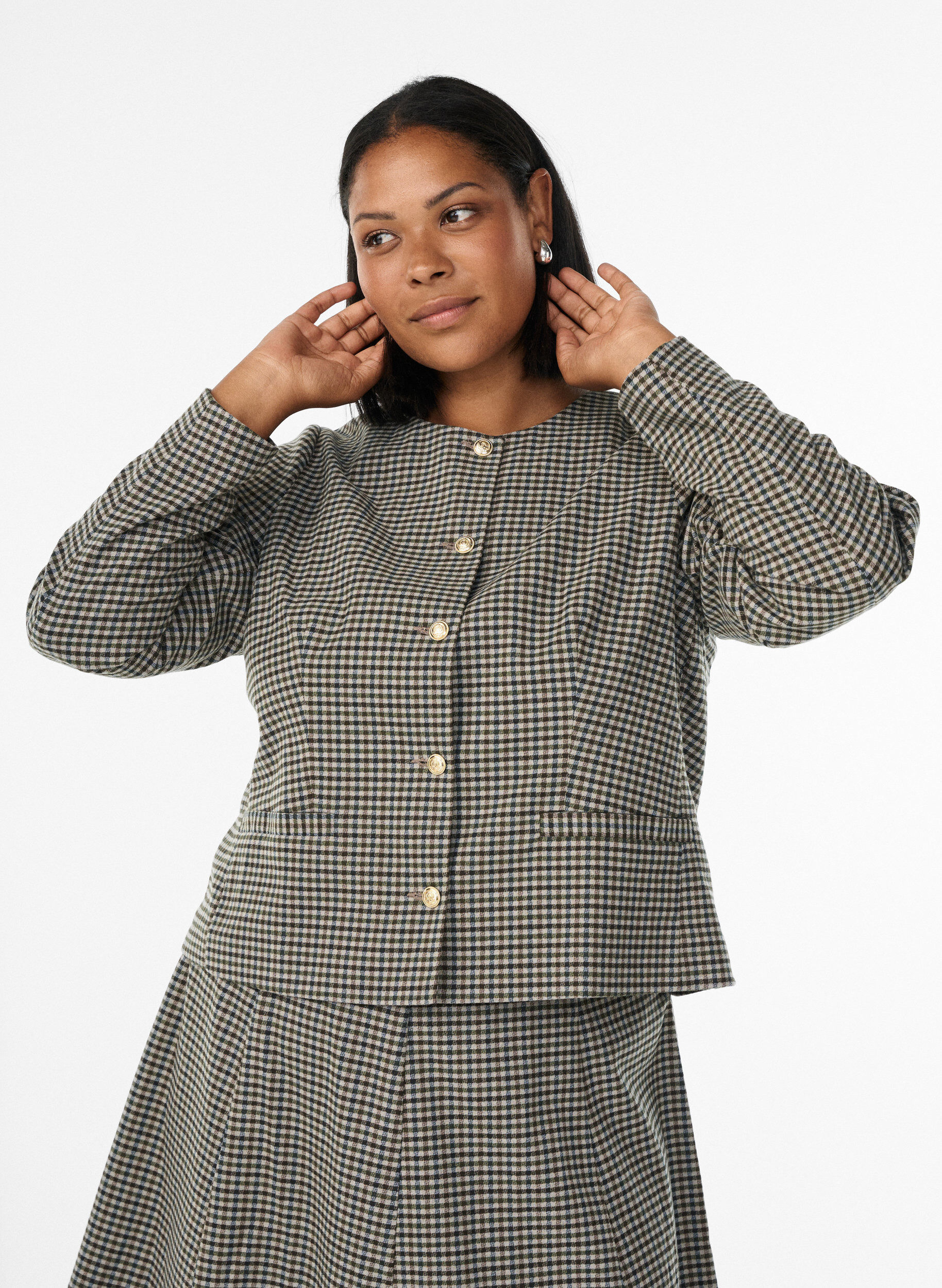 Korte jas met goudkleurige knopen, Bruin, Model