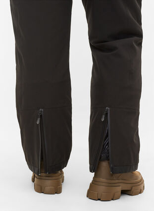 Pantalon de ski à bretelles, Black, Model image number 3