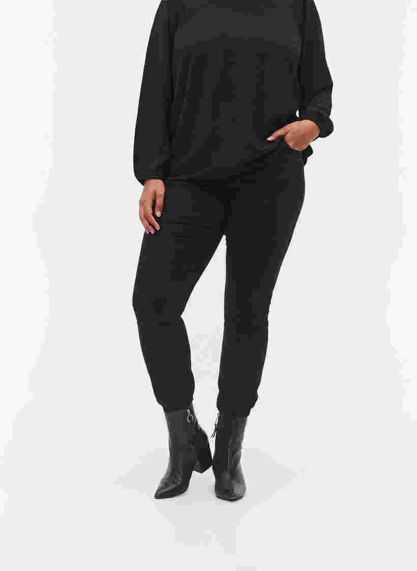 Extra slanke Sanna jeans met normale taille, Black, Model image number 2