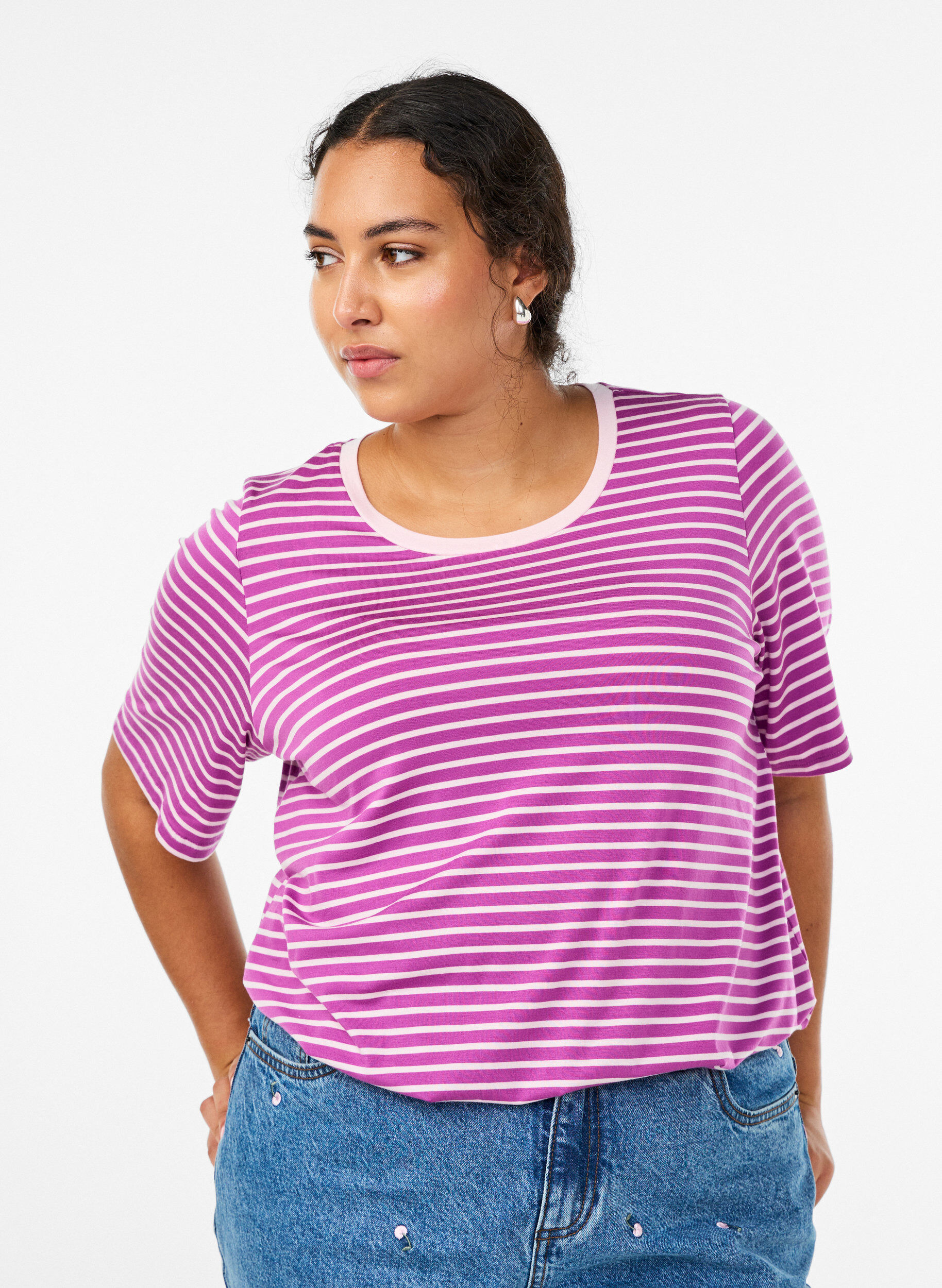 T-shirt met TENCEL&trade; Lyocell en strepen, Paars, Model
