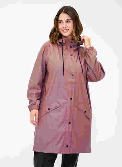 Veste de pluie avec capuche et fermeture boutonnée, Rose Taupe, Model