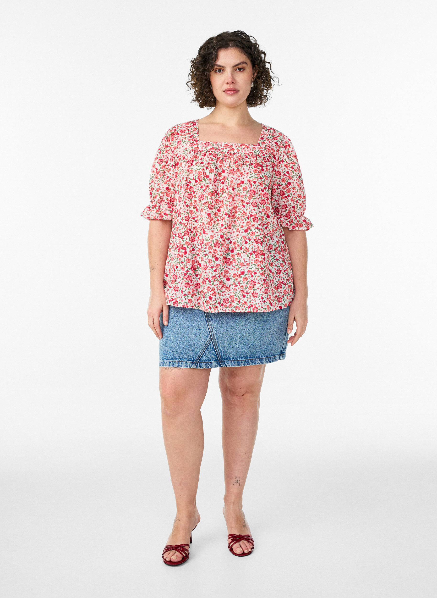 ZizziBlouse en coton avec encolure carr&eacute;e, Rouge, Model image number 1