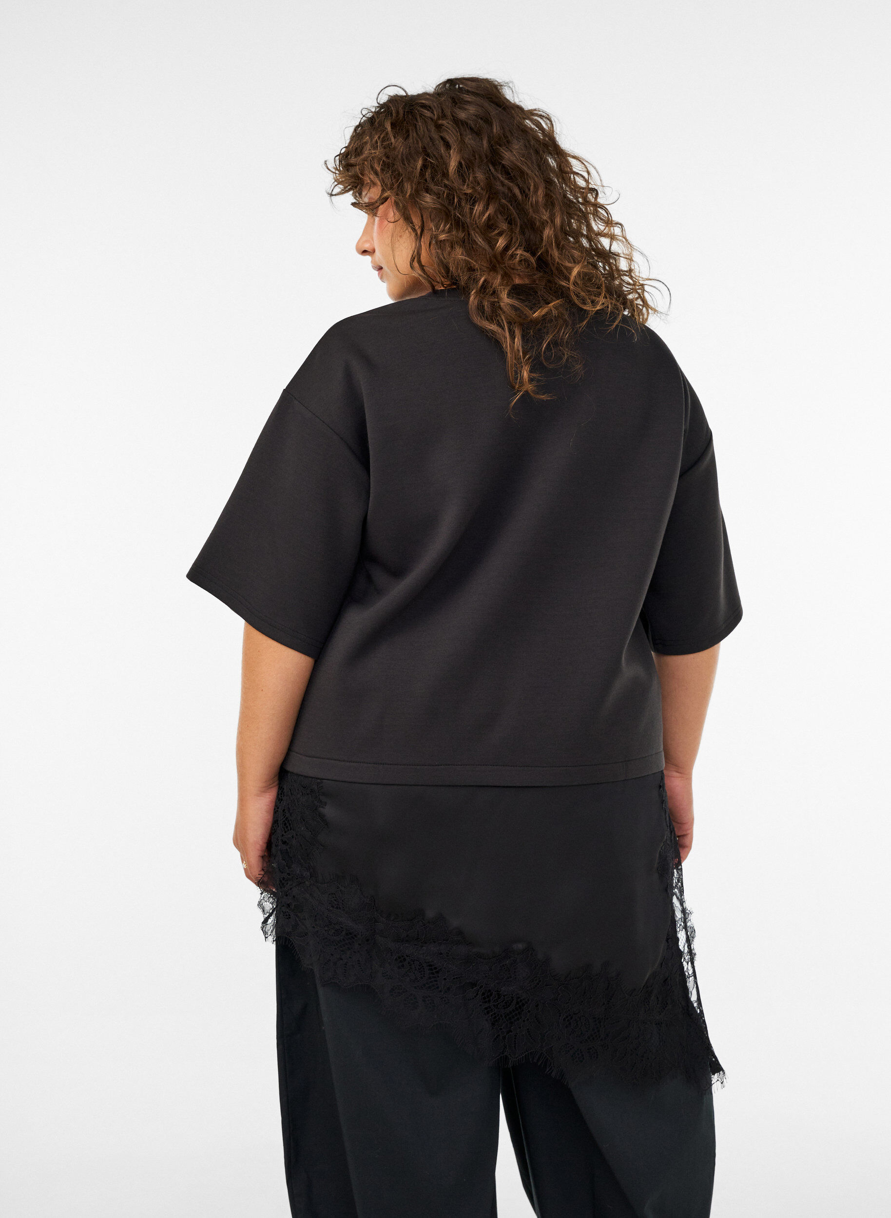 ZizziBlouse en jersey avec effet superpos&eacute; et dentelle, Noir, Model image number 2