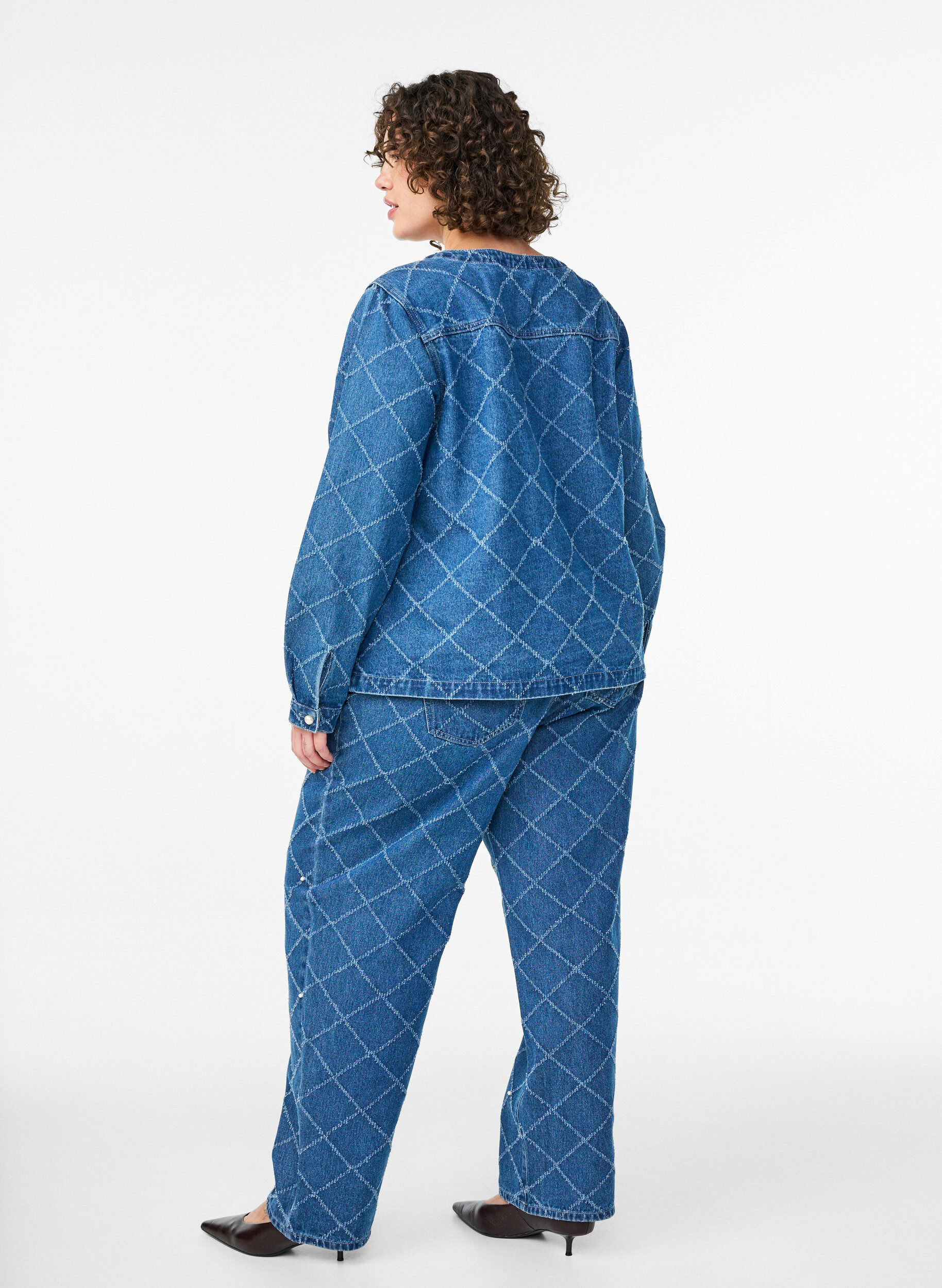 Zizzi Jean Kiana taille haute et motif vieilli, Bleu Clair, Model image number 1