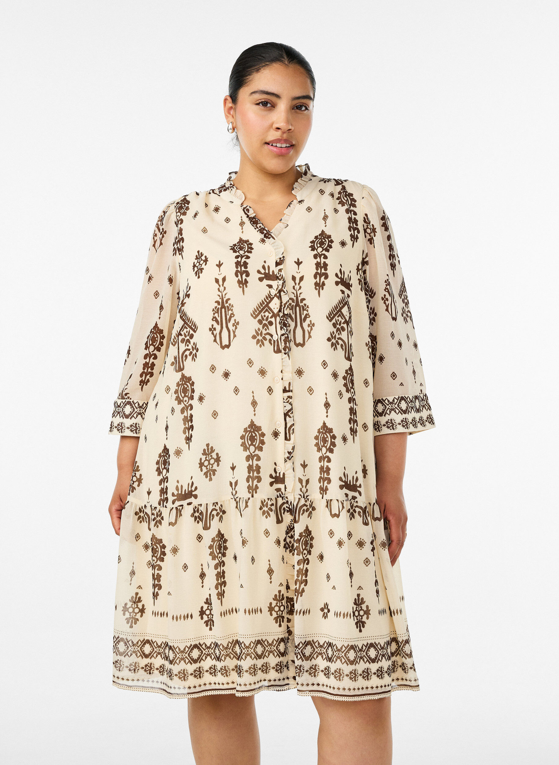 ZizziRobe avec imprim&eacute; ornemental et col &agrave; volants, Beige, Model image number 0