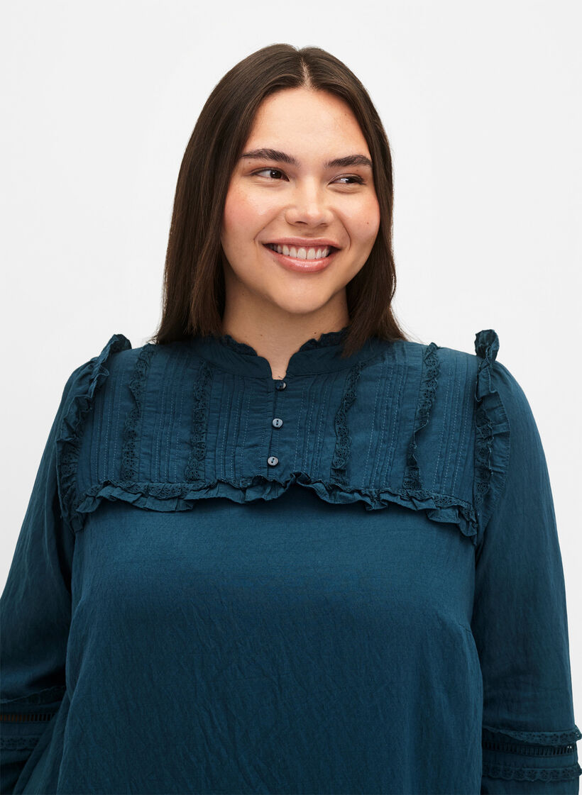 Viscose jurk met Engels borduurwerk en ruches, Reflecting Pond, Model image number 2