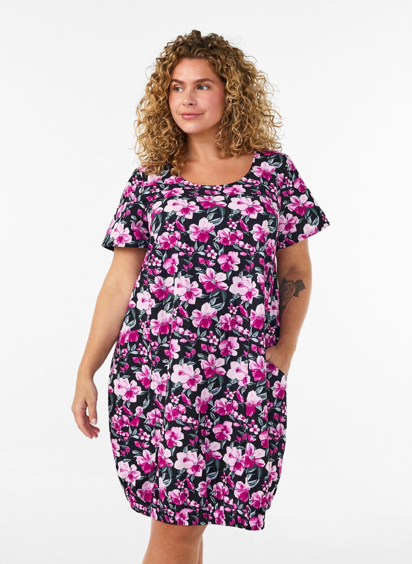 Robe en coton &agrave; manches courtes avec imprim&eacute;, Noir, Model image number 0