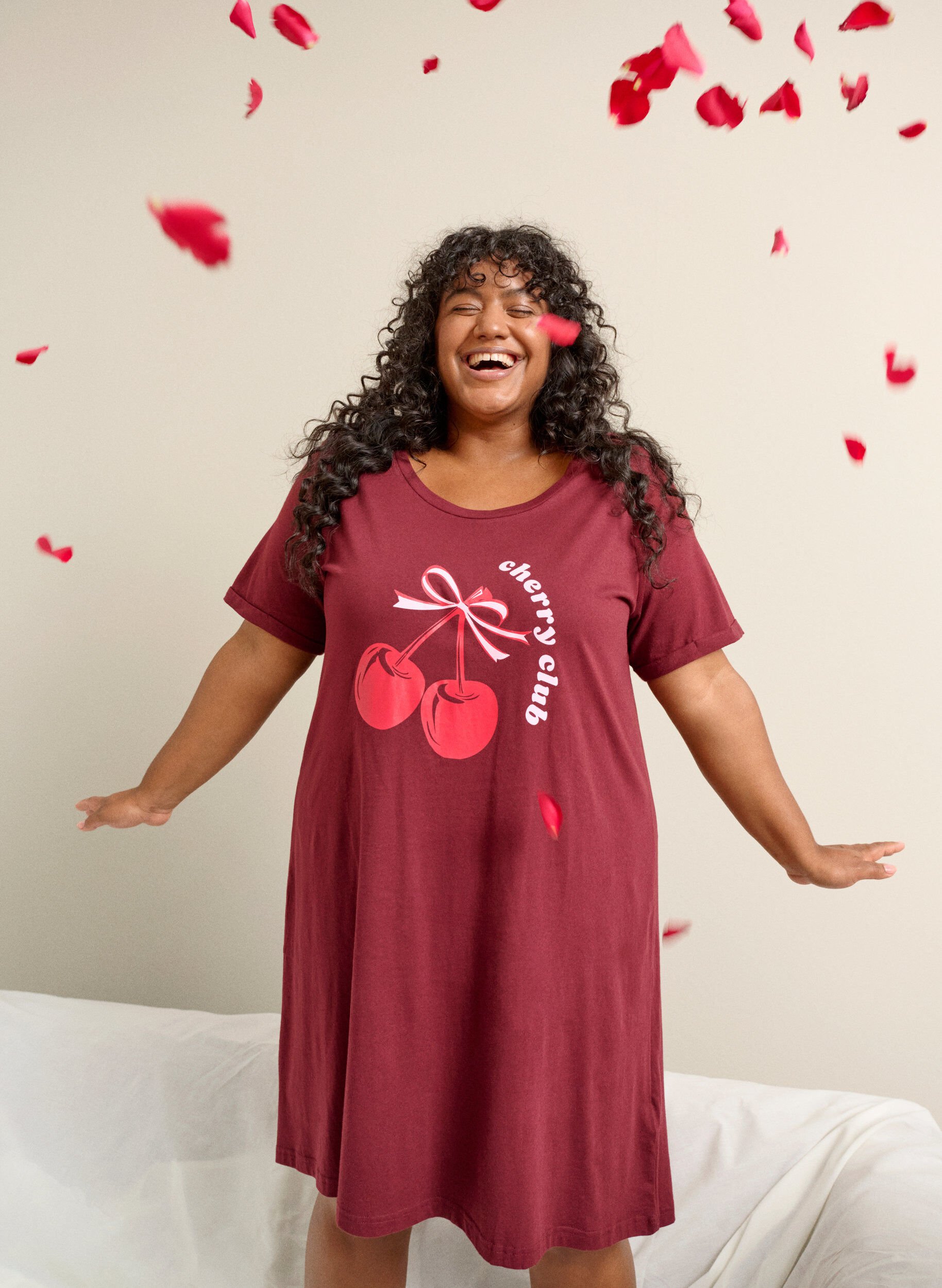 ZizziNachtjapon met korte mouwen van biologisch katoen, Rood, Image image number 0