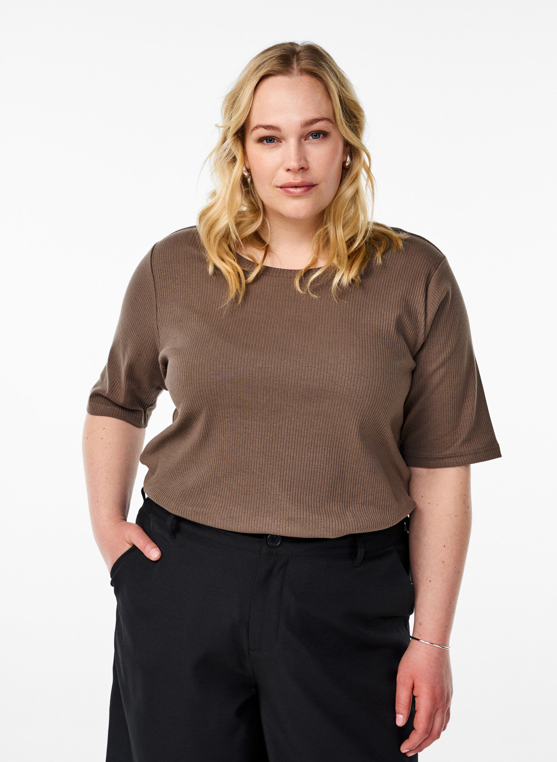 ZizziGeribde jersey blouse met korte mouwen, Bruin, Model image number 0