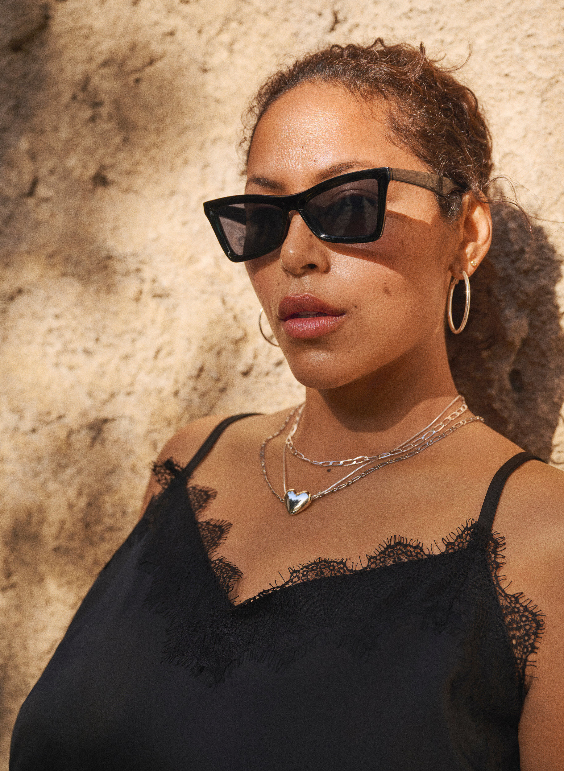 ZizziSatijnen hemdje met kanten randje, Zwart, Image image number 0