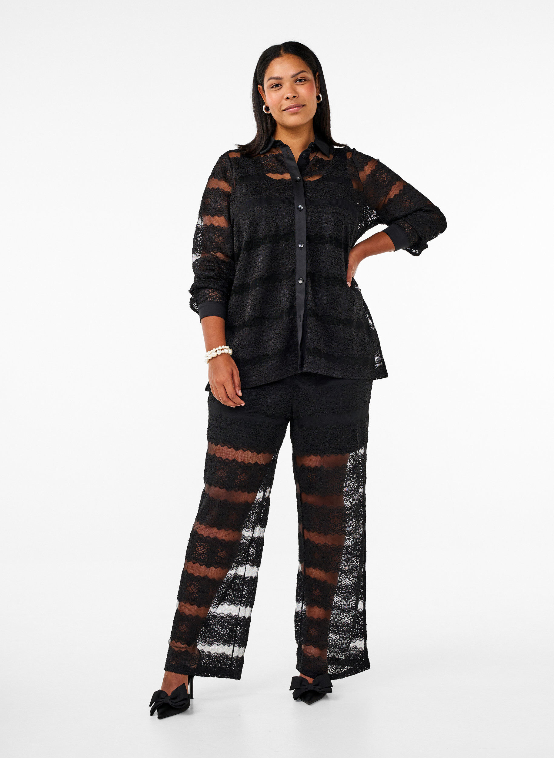 ZizziLosse blouse met kant en doorschijnend mesh, Black, Model image number 2