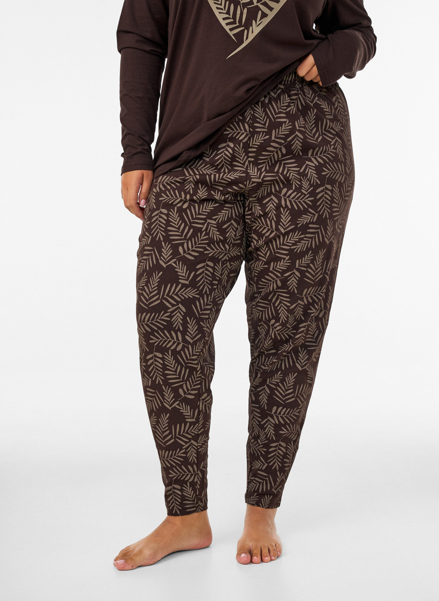 Pantalon de pyjama en coton avec imprim&eacute;, Marron, Model