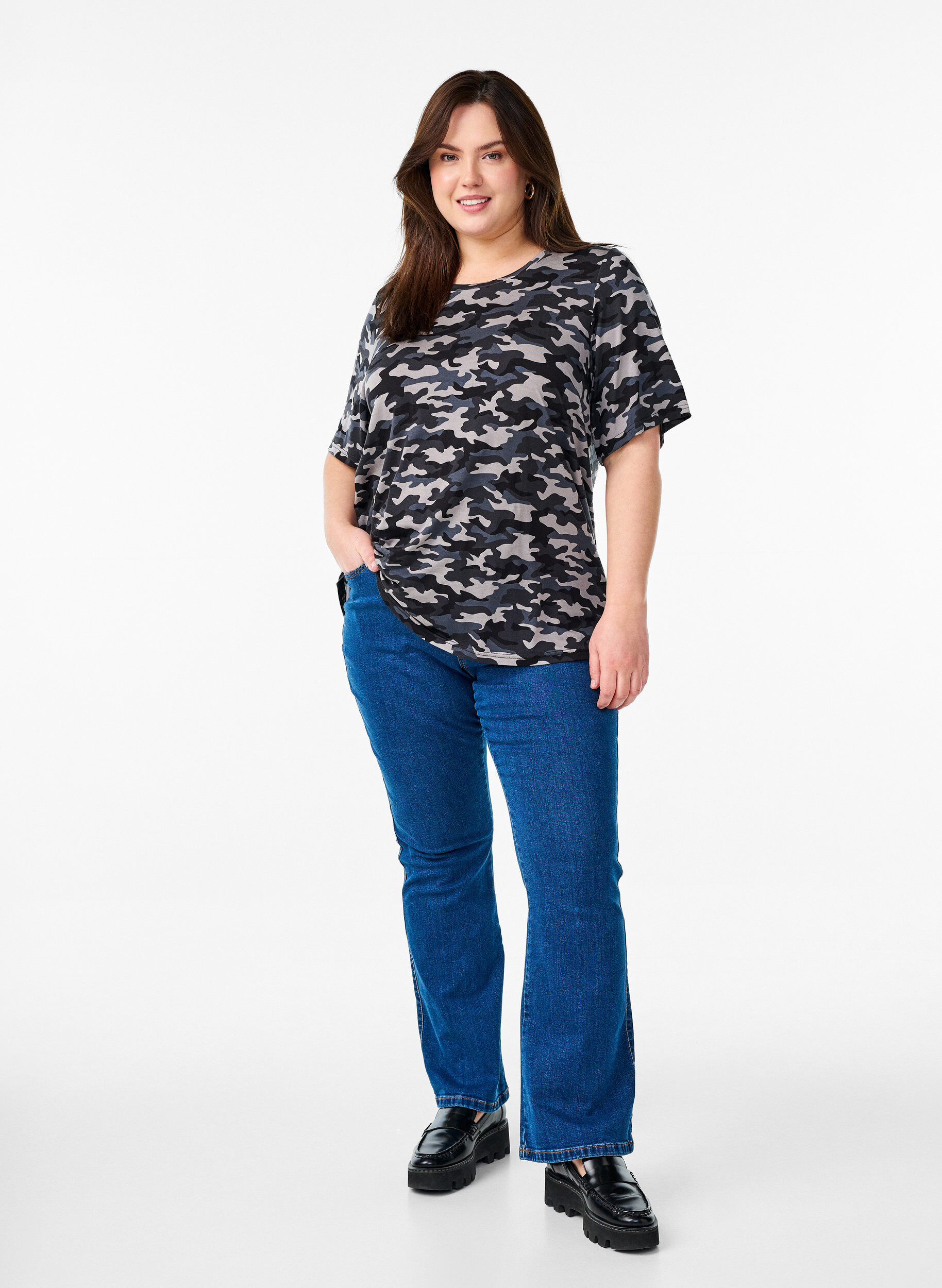 ZizziT-shirt met TENCEL&trade; Lyocell en camouflageprint, Grijs, Model image number 1