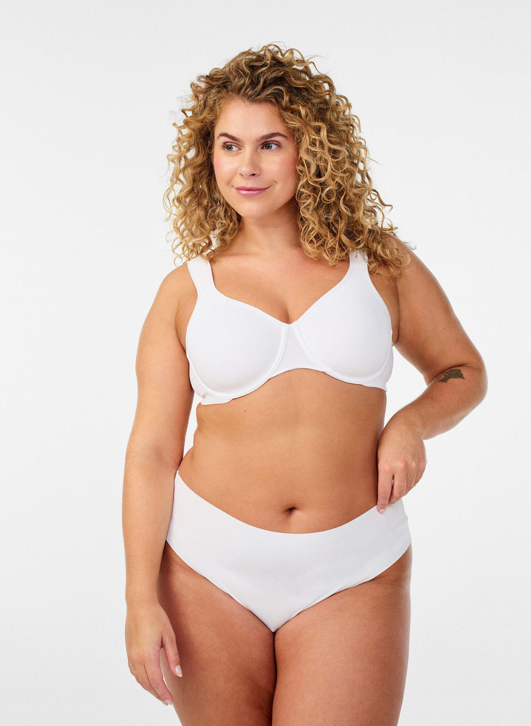 ZizziMinimizer-bh met gewatteerde bandjes, Wit, Model image number 1