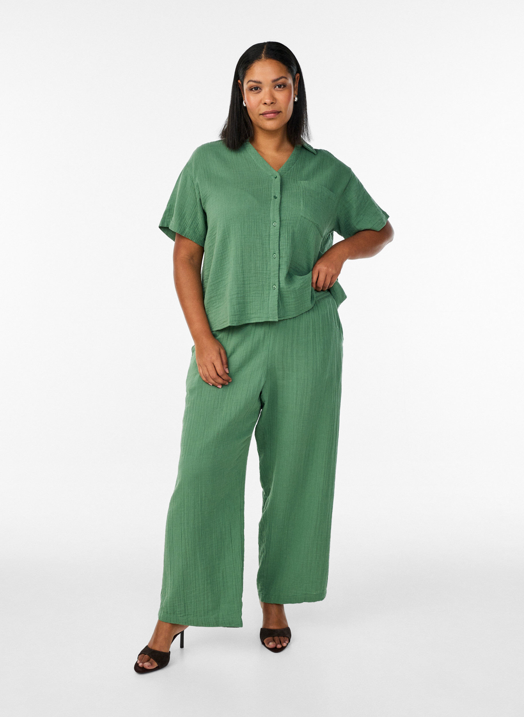 ZizziHigh-waist katoenen mousseline broek met losse pijpen, Groen, Model image number 0