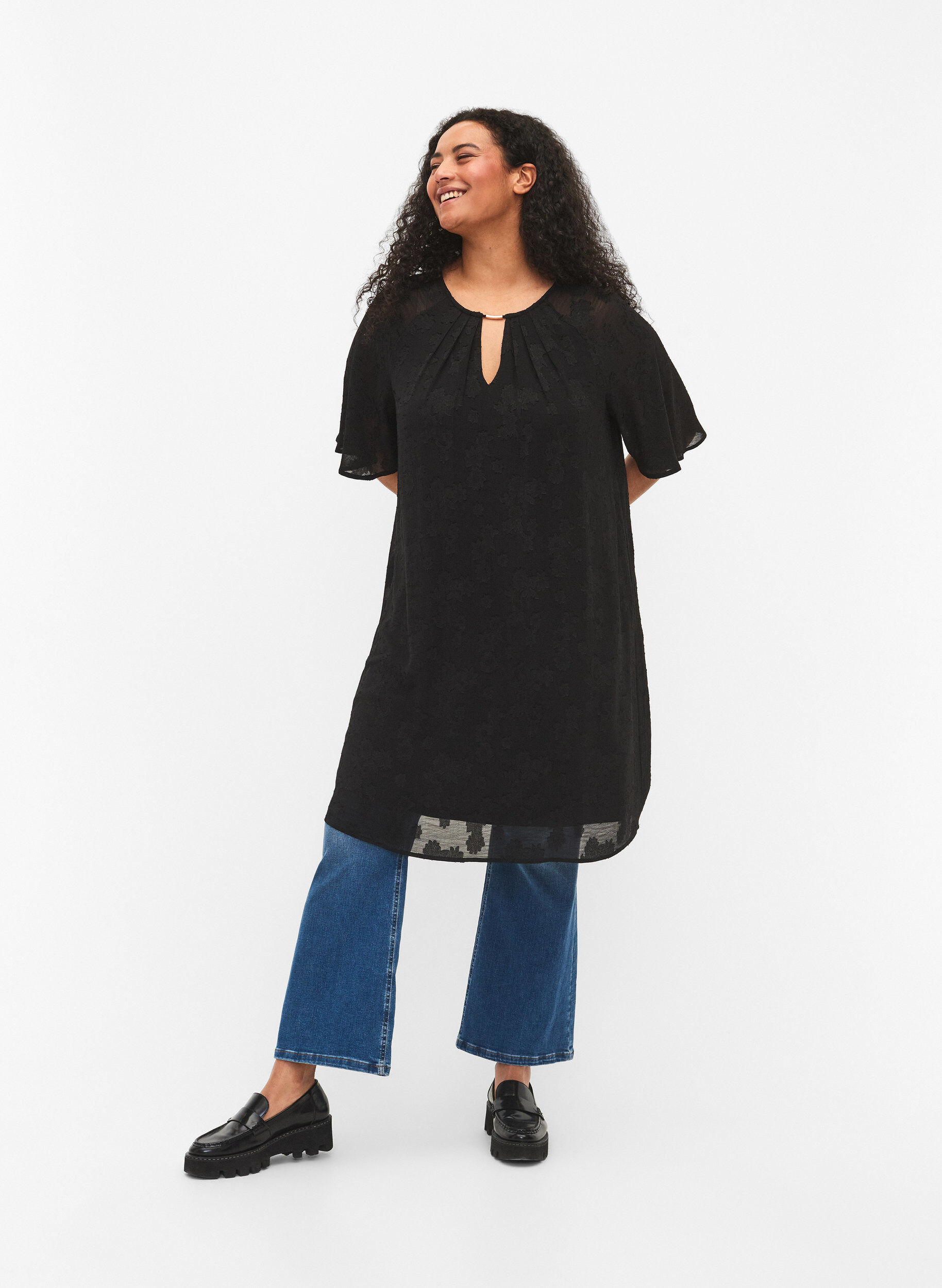 Zizzi Robe avec structure et manches courtes, Black, Model image number 2