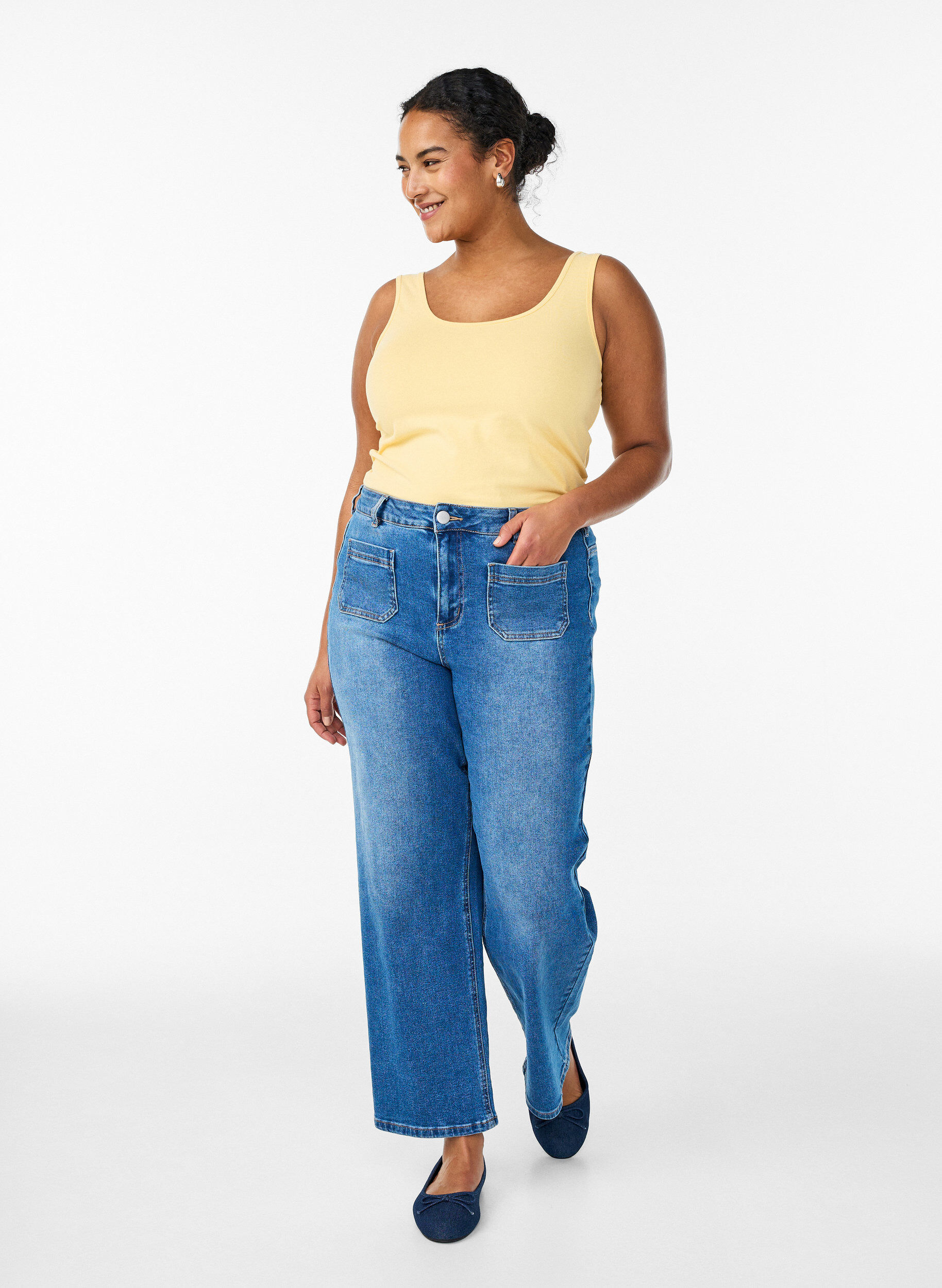 ZizziEffen basic top in katoen, Geel, Model image number 1