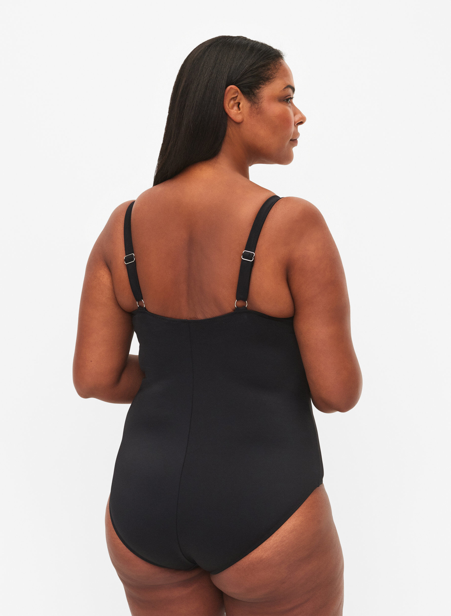 Zizzi	 Gewatteerd badpak met draperie&euml;n, Zwart, Model image number 1