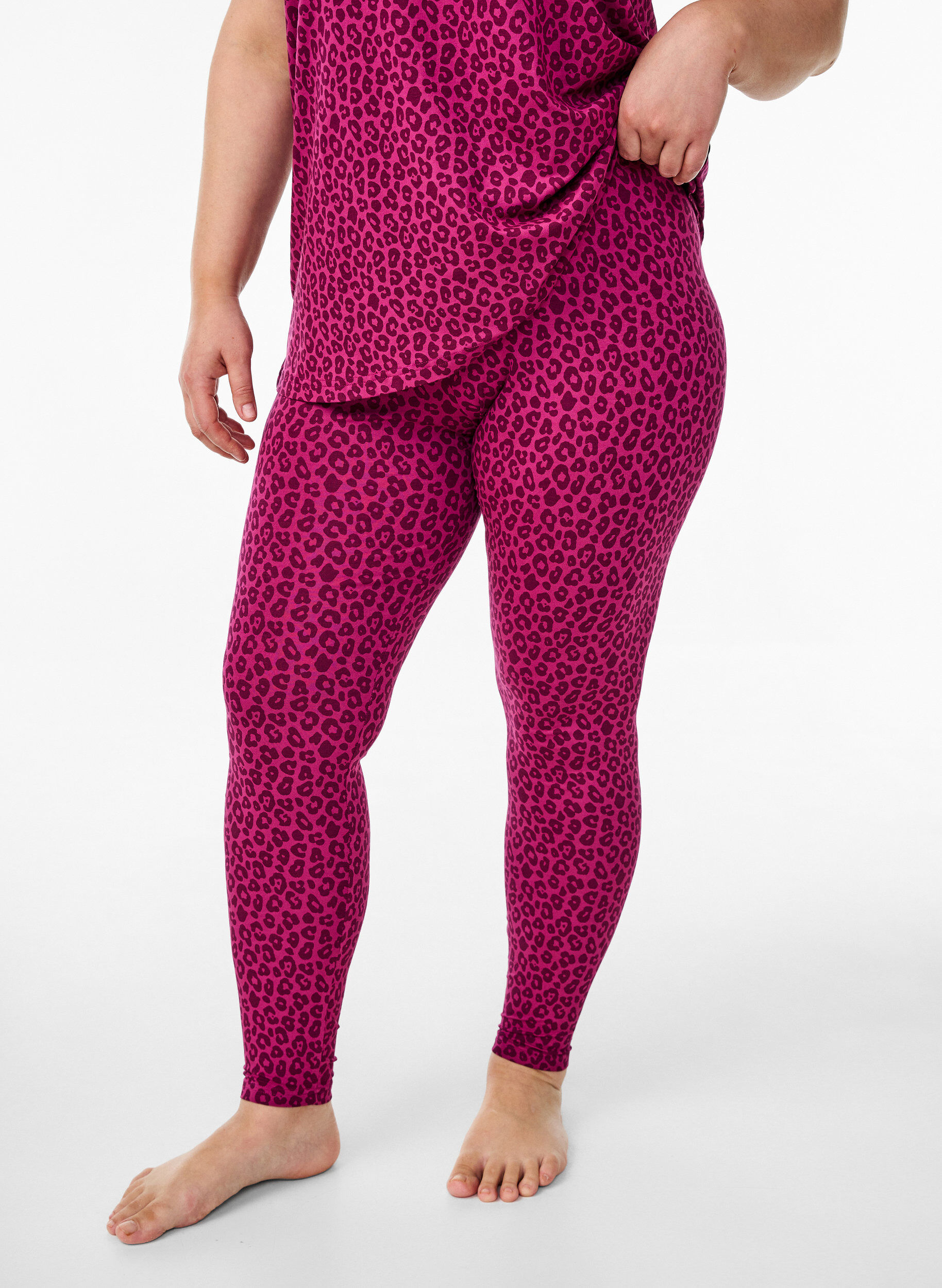 ZizziEnkellange leggings in viscose stof, Roze, Model image number 2