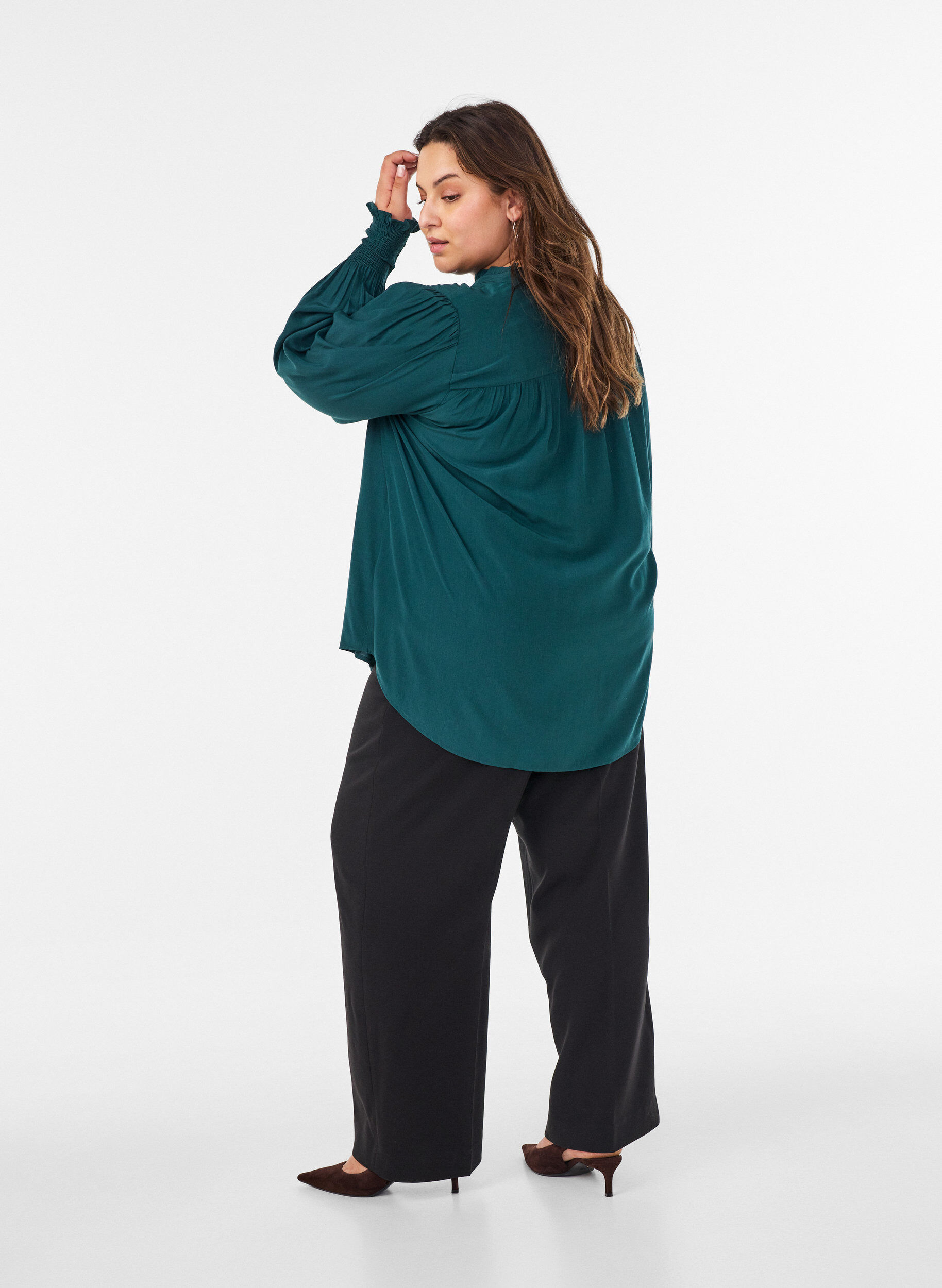 ZizziBlouse avec col &agrave; volants et fronces, Vert fonc&eacute;, Model image number 2