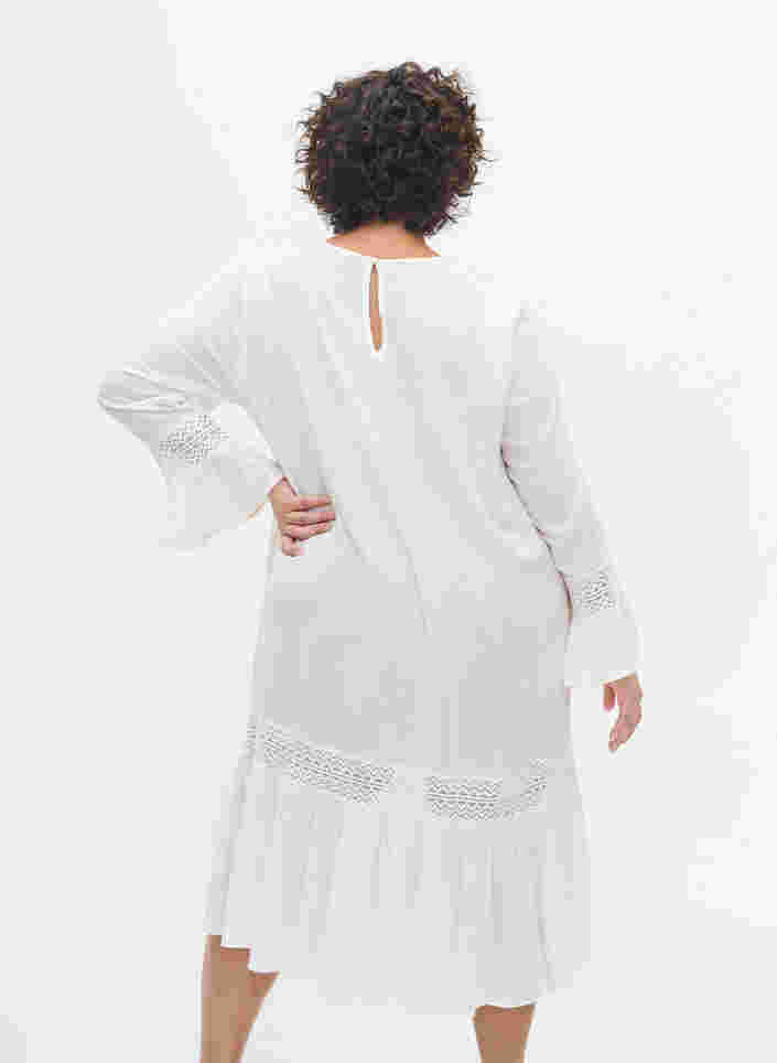 robe en viscose avec détails en dentelle, Off White, Model image number 1