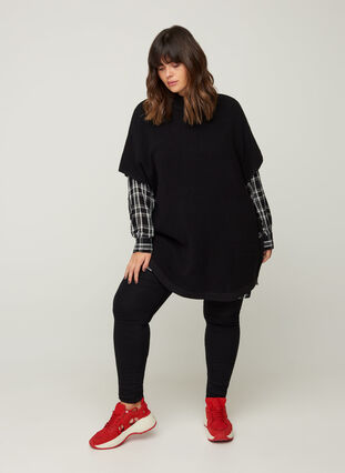 Poncho en tricot à manches courtes, Black, Model image number 2