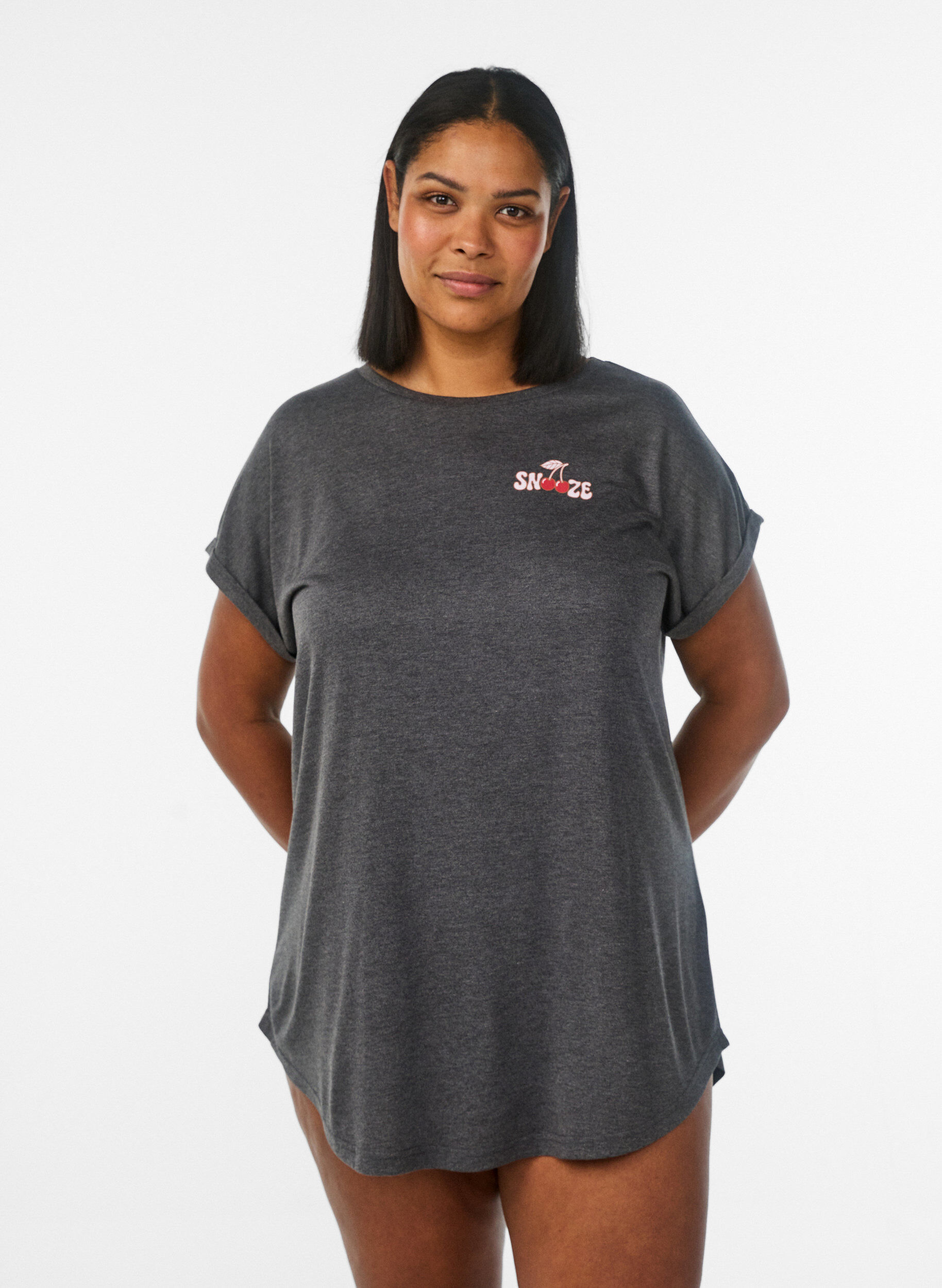 Chemise de nuit &agrave; manches courtes avec imprim&eacute; de texte, Noir, Model