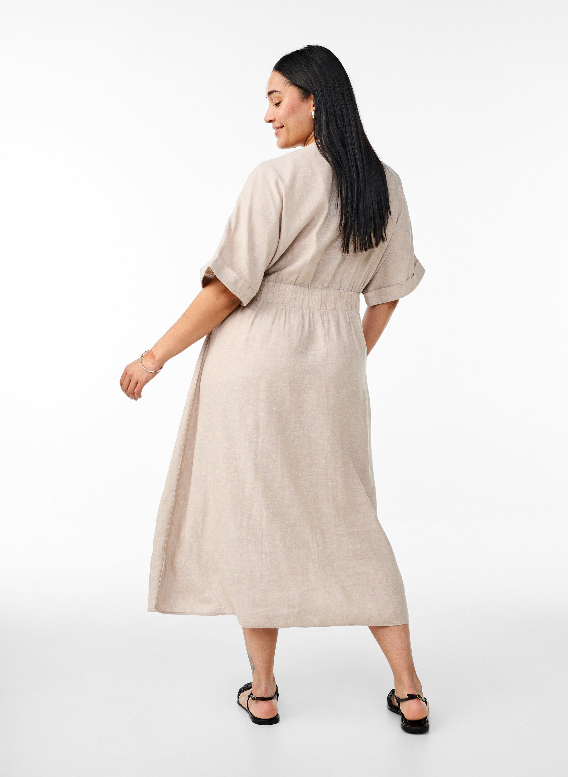 Zizzi Robe midi en lin et viscose fendue sur le devant, Beige, Model image number 1