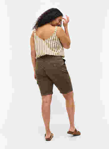 Short en coton avec des poches, Tarmac, Model image number 1