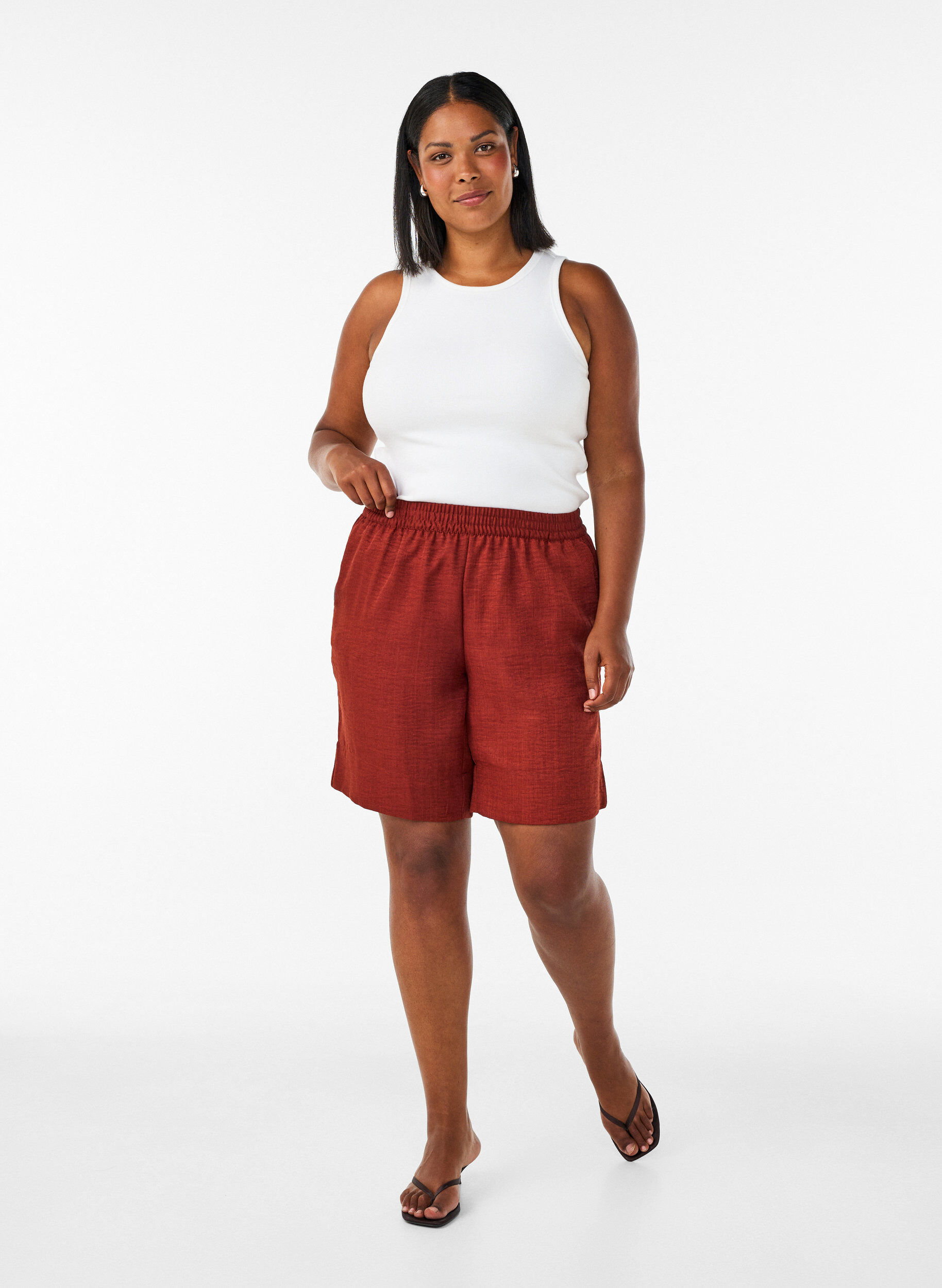 ZizziKorte broek met zakken en hoge taille, Rood, Model image number 1