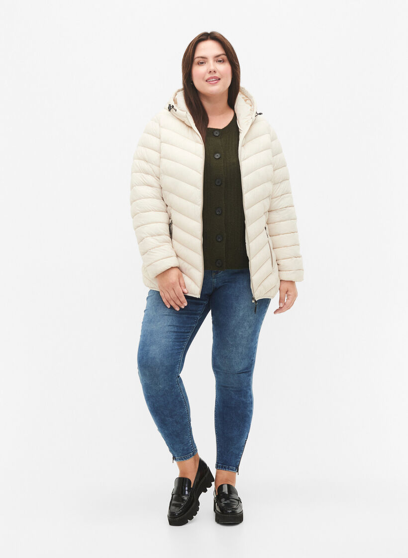 Doudoune l&eacute;g&egrave;re matelass&eacute;e &agrave; capuche, Beige, Model