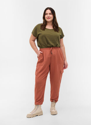 Pantalon ample en viscose avec de grandes poches, Copper Brown, Model image number 0