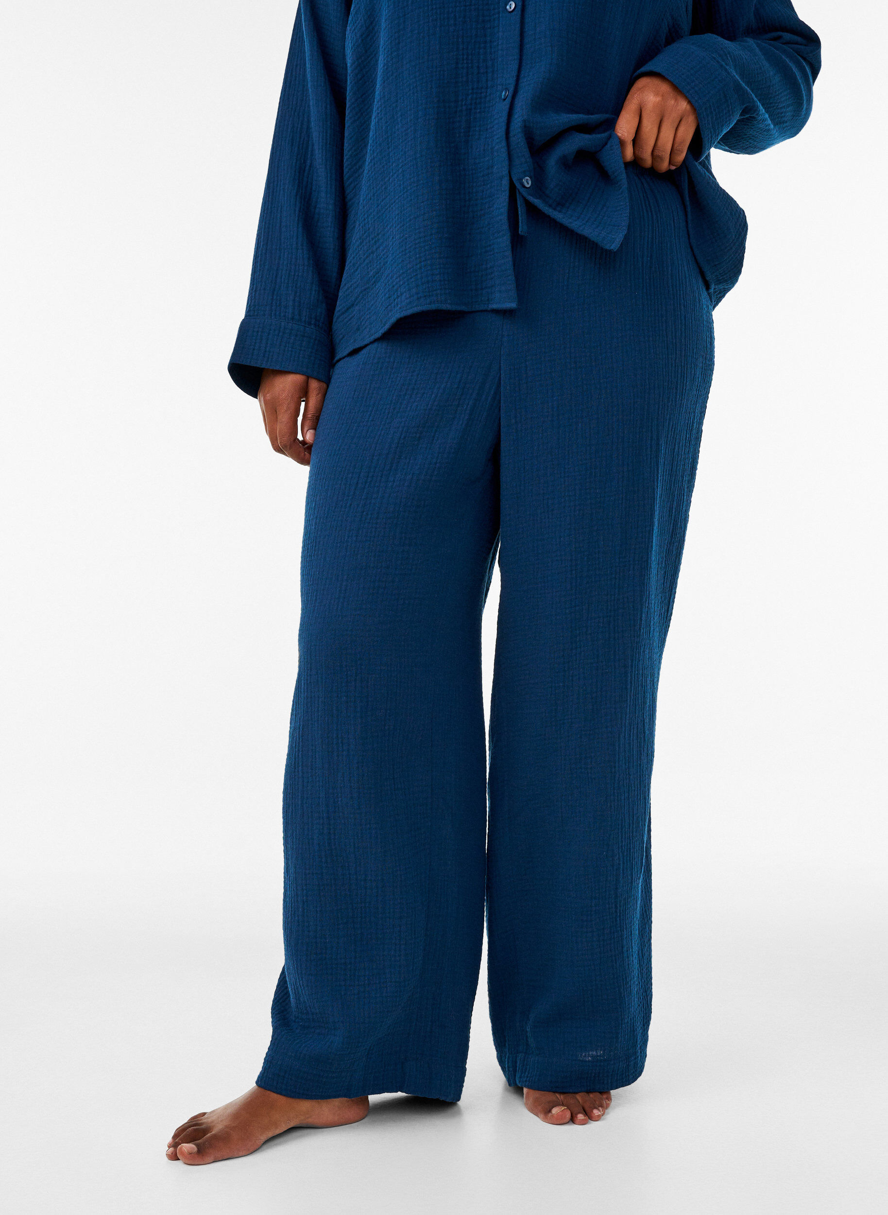 ZizziPantalon de pyjama ample en mousseline de coton, Bleu, Model image number 2