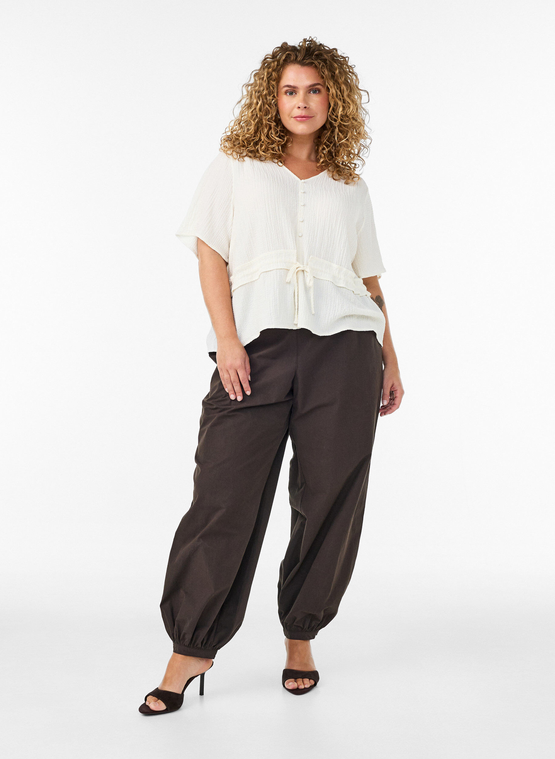 ZizziBlouse met textuur en een strik in de taille, Vanille, Model image number 1