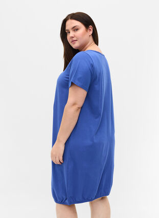 Robe en coton à manches courtes et encolure ronde, Dazzling Blue, Model image number 1