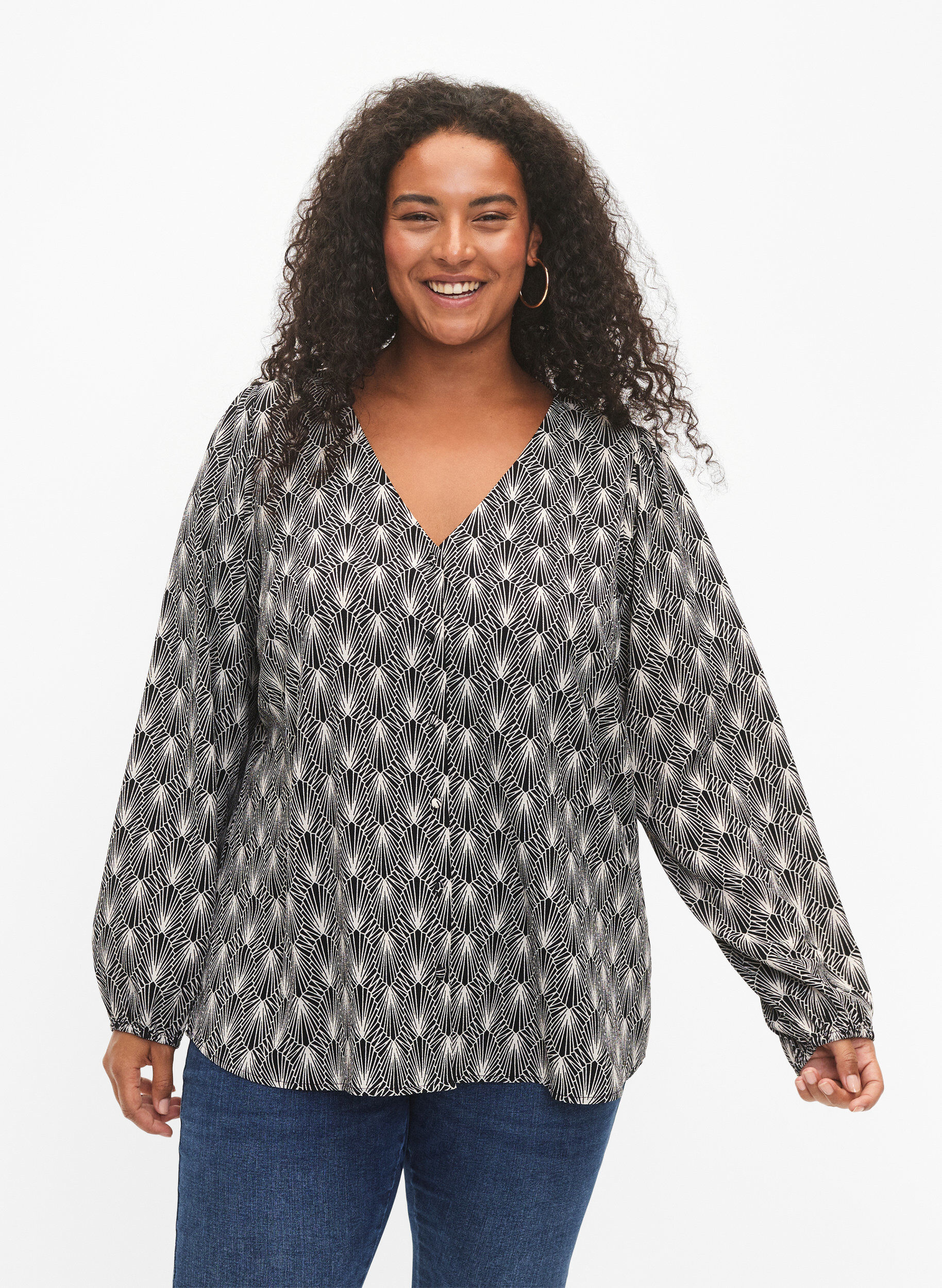 Zizzi Blouse avec col en V et imprim&eacute;, Birch Graphic AOP, Model image number 0