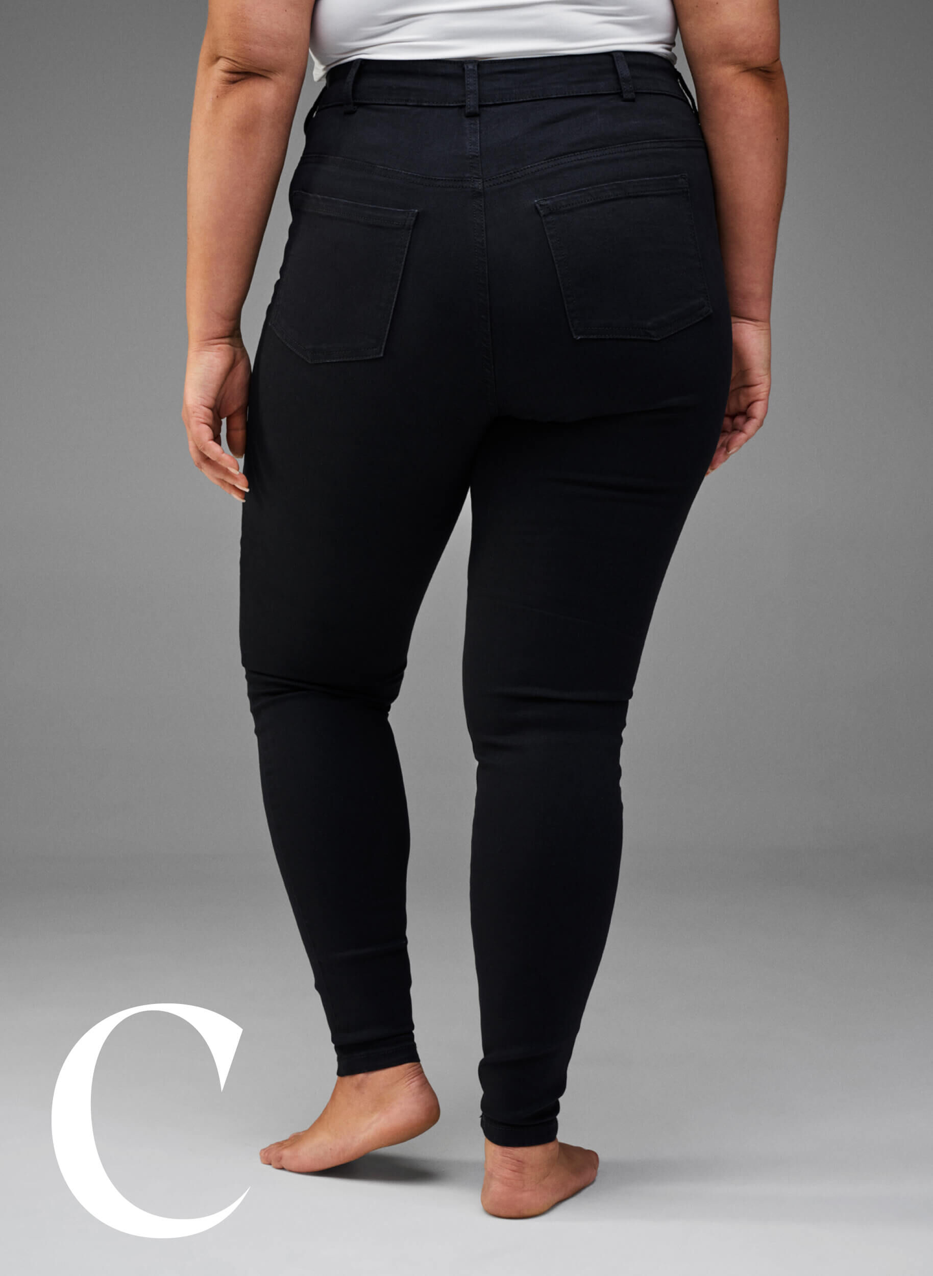 Zizzi Jean super slim &agrave; taille haute, Black, Model image number 7