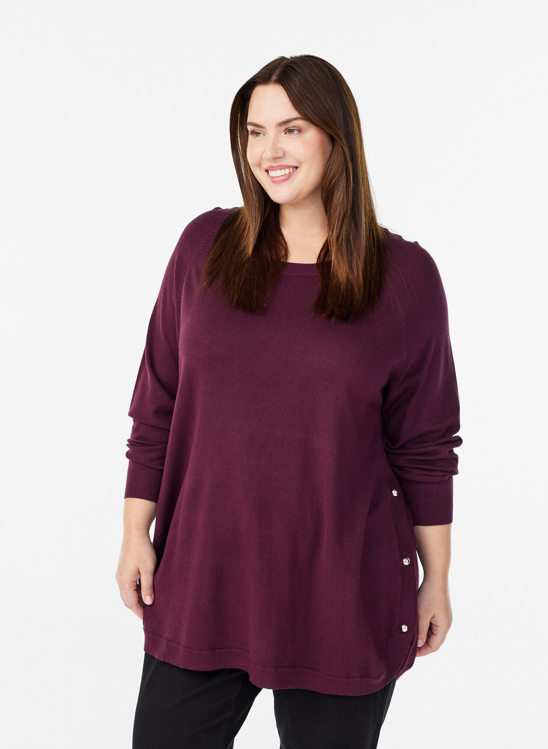 Blouse en maille avec boutons sur le c&ocirc;t&eacute;, Bordeaux, Model