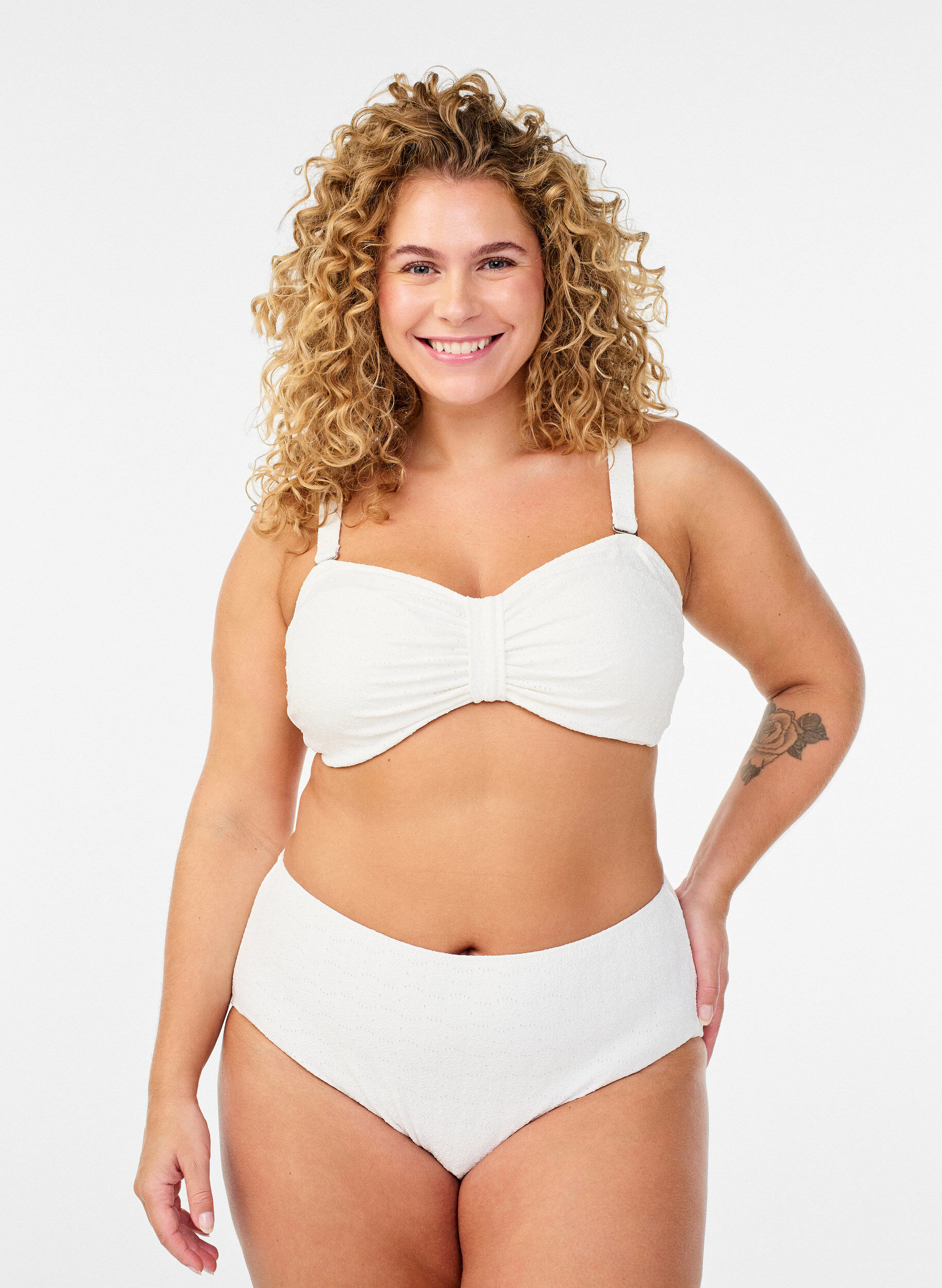 Zizzi Bas de bikini &agrave; motif textur&eacute; et taille standard, Blanc, Model image number 0