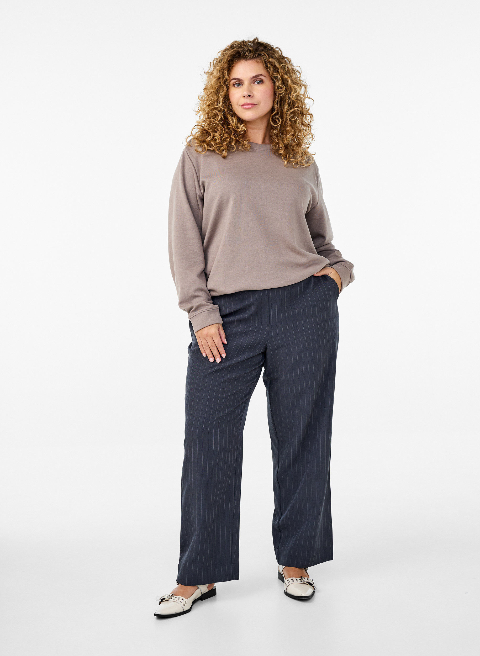 ZizziFLASH - Sweatshirt met ronde hals, Beige, Model image number 1