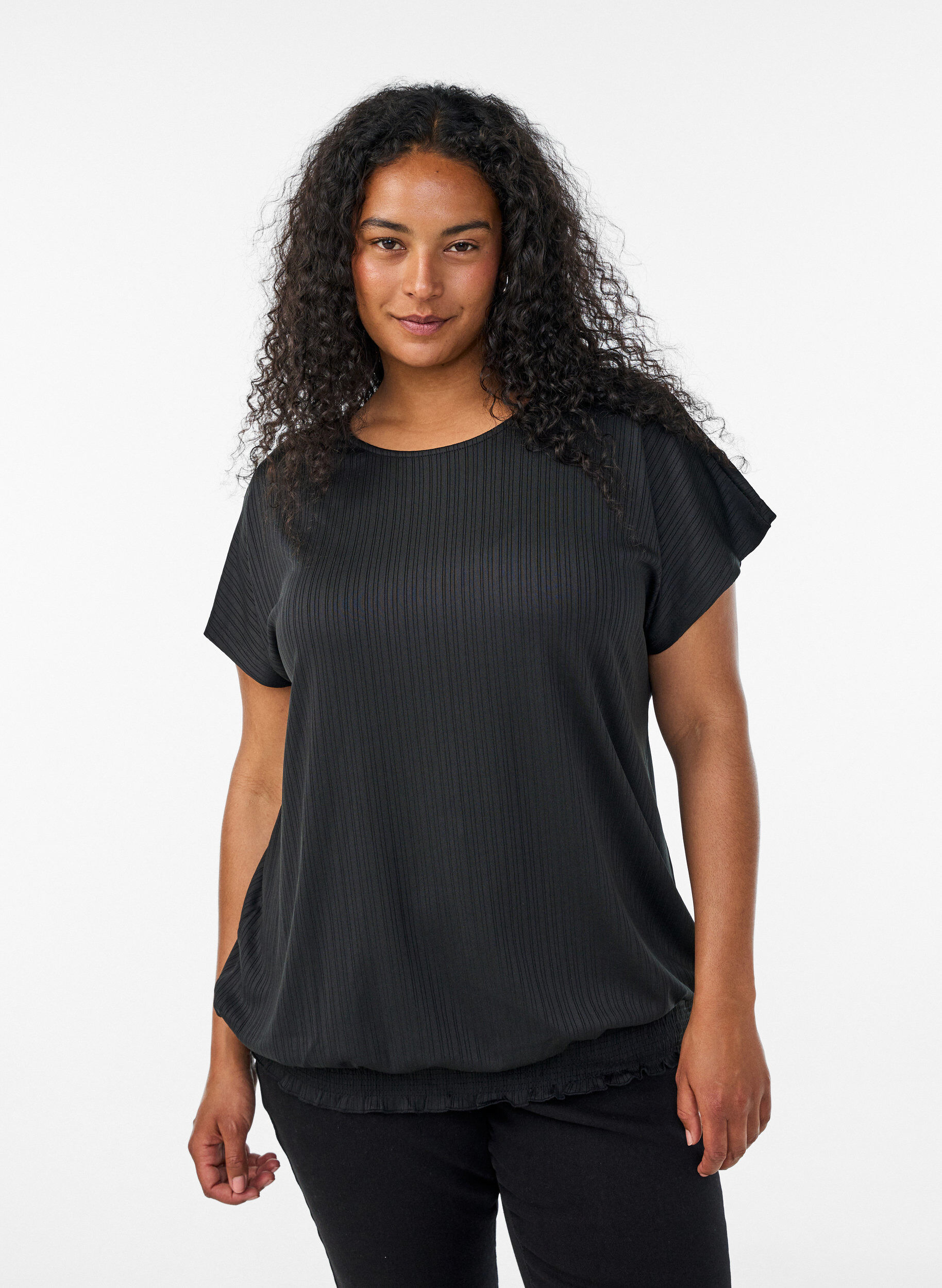 Jersey blouse met gestructureerde strepen en een gesmokte zoom, Zwart, Model