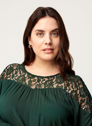 Viscose blouse met lange mouwen en kant, Darkest Spruce, Model image number 2