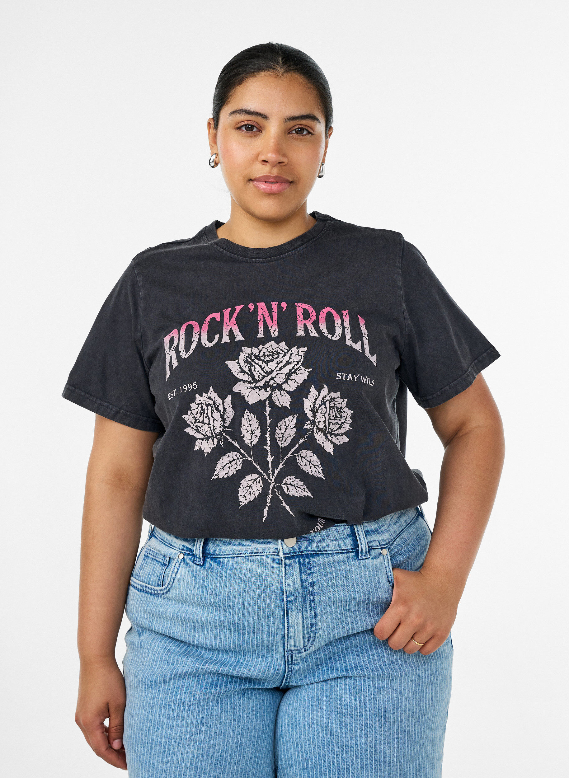 T-shirt en coton bio avec imprim&eacute; rock, Noir, Model