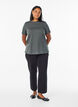 Basic katoenen T-shirt met ronde hals, Groen, Model image number 1