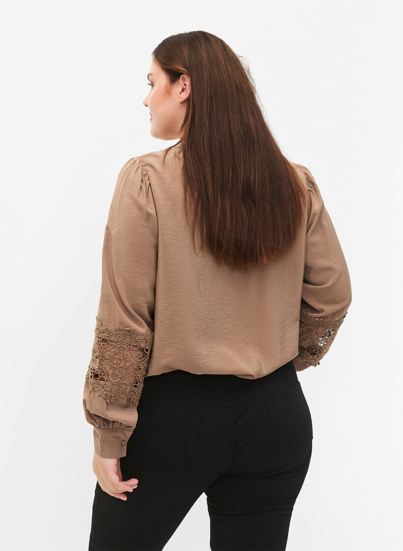 Blouse van viscose met gehaakte details, Caribou, Model image number 1