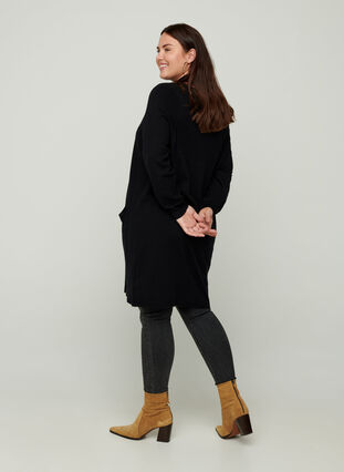 Robe en maille à manches longues avec poches, Black, Model image number 1