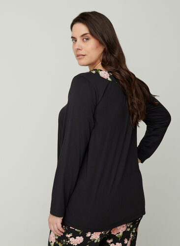 Katoenen pyjama top met lange mouwen, Black w. Flower, Model image number 1
