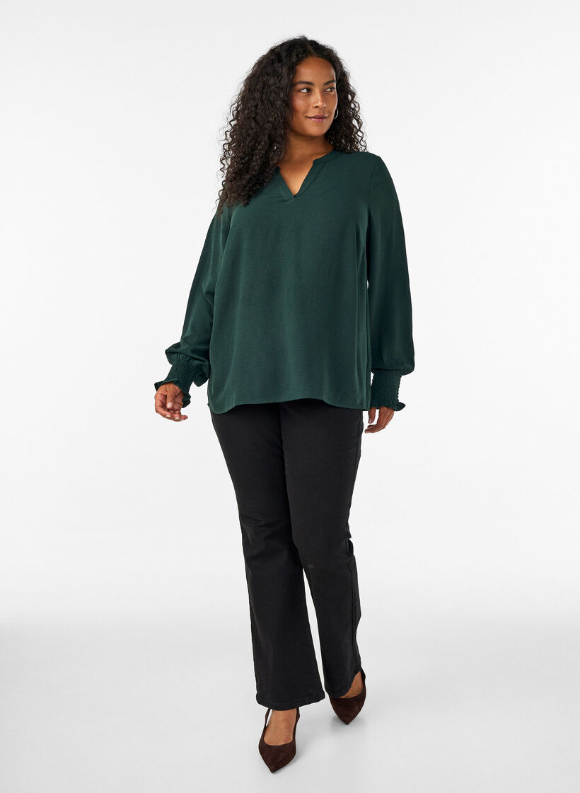 Blouse met smockmanchetten en V-hals, Groen, Model image number 1