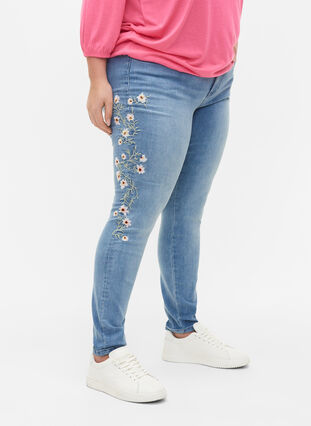 Extra slim Sanna-jeans met borduursel, Light blue, Model image number 2